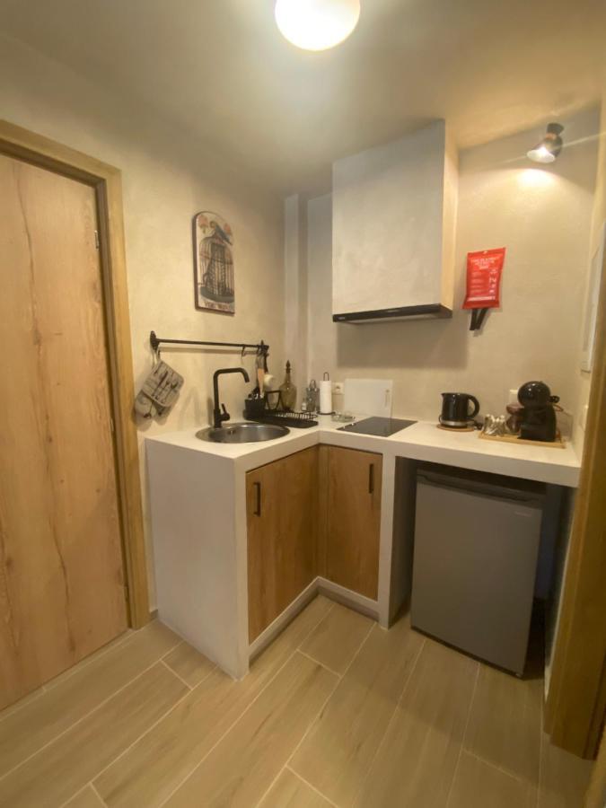 Apartament Aristi Boutique Stonehouse With Attic Zewnętrze zdjęcie