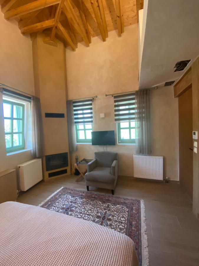 Apartament Aristi Boutique Stonehouse With Attic Zewnętrze zdjęcie