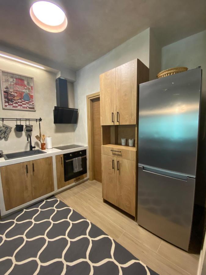Apartament Aristi Boutique Stonehouse With Attic Zewnętrze zdjęcie