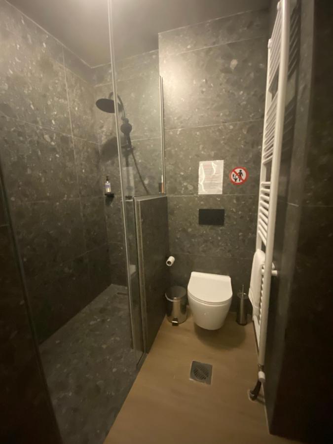 Apartament Aristi Boutique Stonehouse With Attic Zewnętrze zdjęcie
