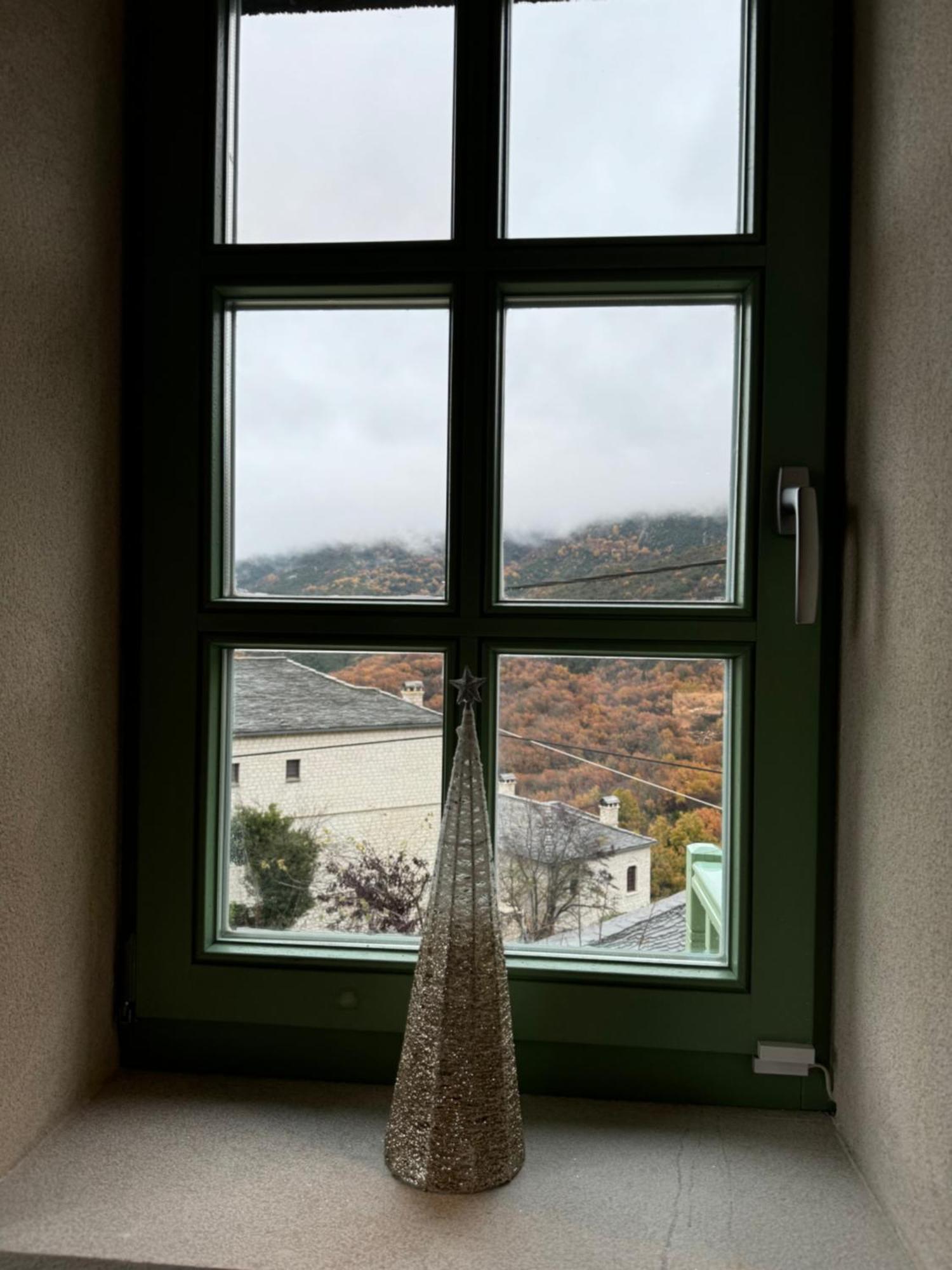 Apartament Aristi Boutique Stonehouse With Attic Zewnętrze zdjęcie