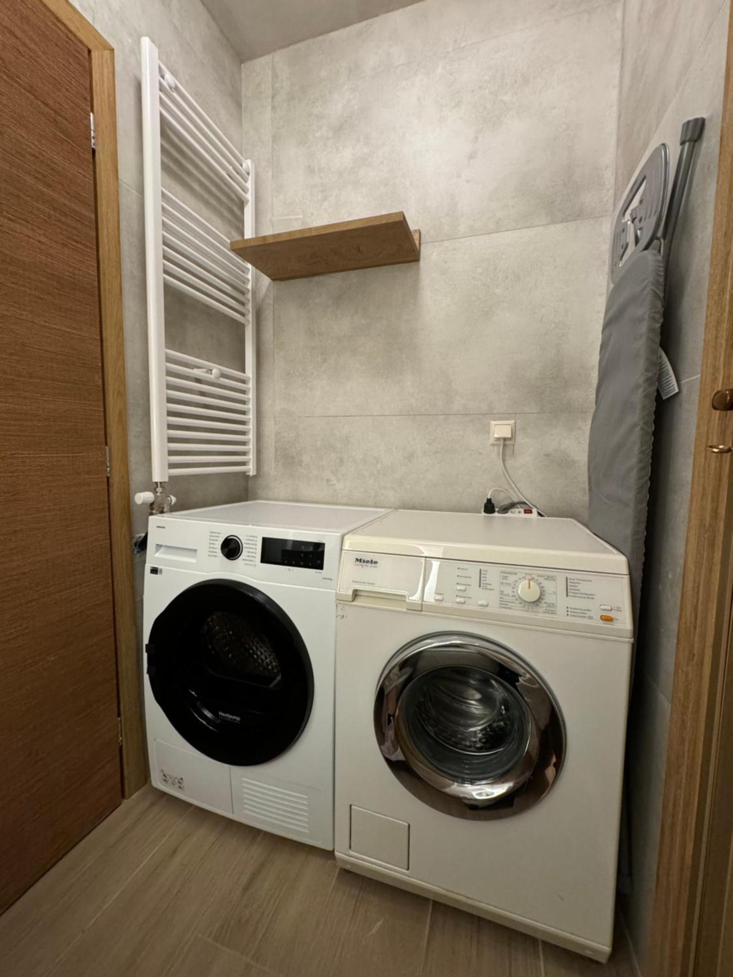 Apartament Aristi Boutique Stonehouse With Attic Zewnętrze zdjęcie